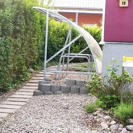 4th Floor Right In The Complex Zislow