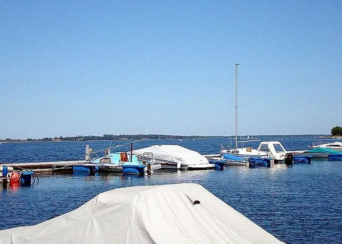 4th Floor Right In The Complex * Zislow